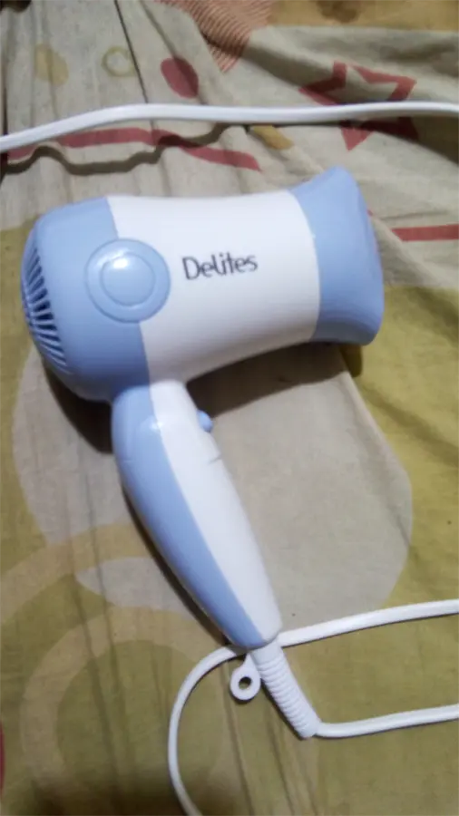 Khách hàng review Máy sấy tóc Delites MST01 BL 3