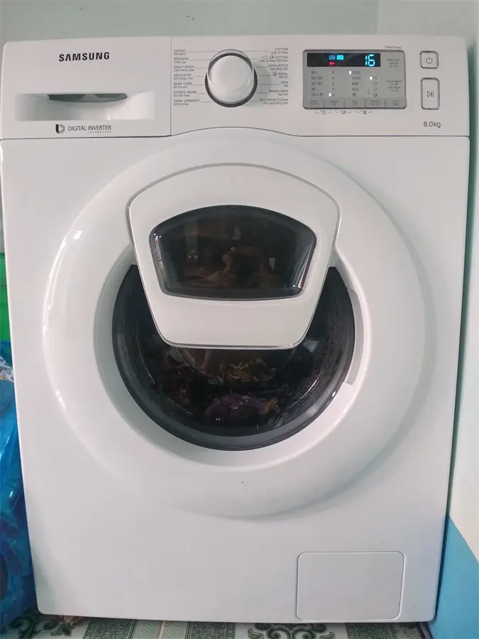 Khách hàng review Máy giặt Samsung AddWash Inverter 8 kg WW80K5233YW/SV 1