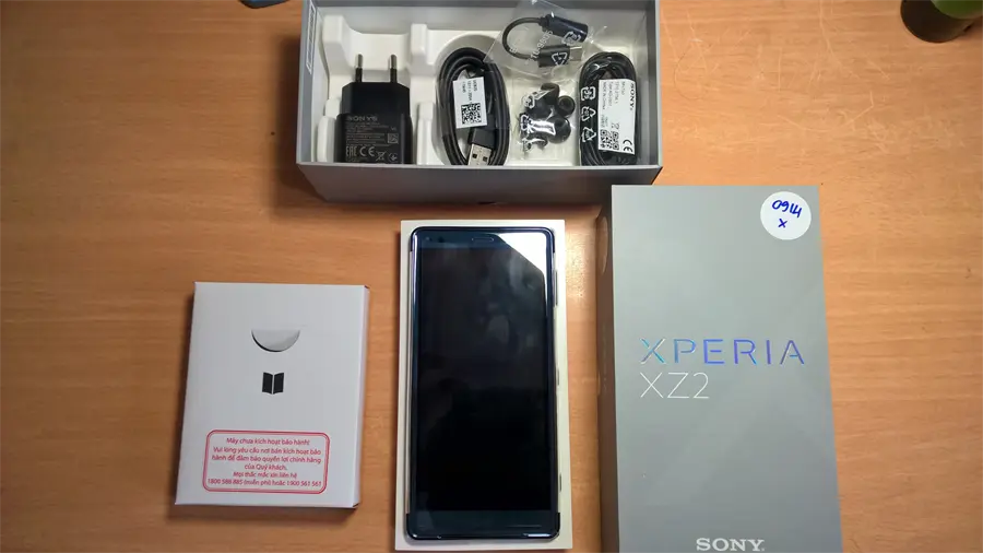 Khách hàng review Điện thoại Sony Xperia XZ2 1