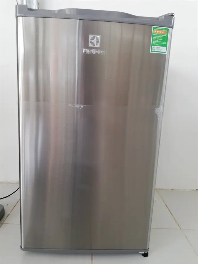 Khách hàng review Tủ lạnh Electrolux 85 lít EUM0900SA 22