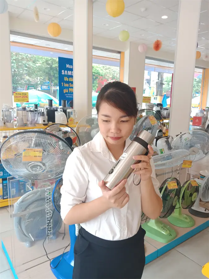 Khách hàng review Bình giữ nhiệt inox 500 ml DMX-002 11