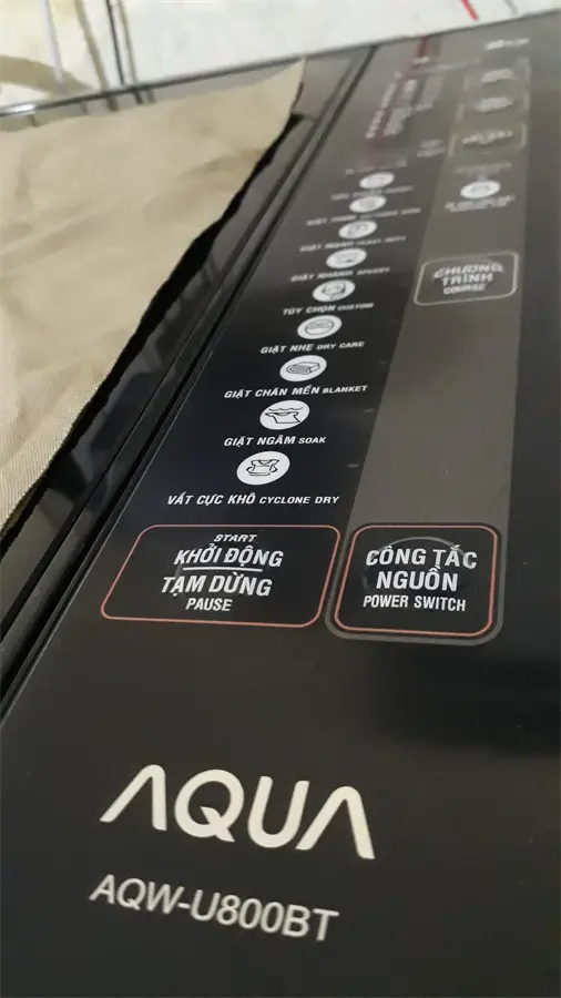 Khách hàng review Máy giặt Aqua 8 kg AQW-U800BT N 1