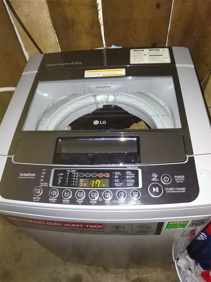 Khách hàng review Máy giặt LG Inverter 8 kg T2108VSPM 4