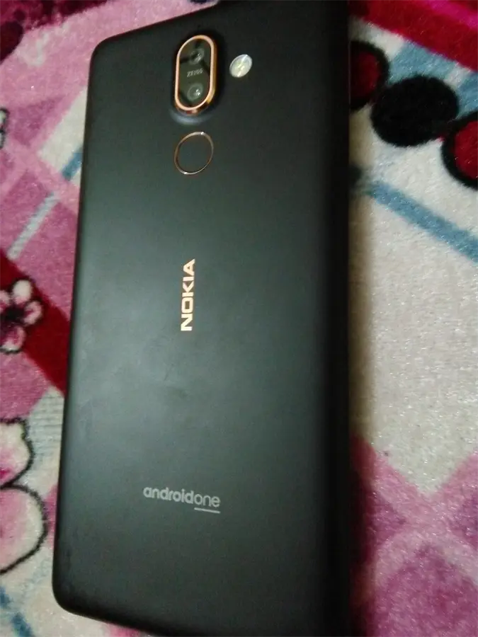 Khách hàng review Điện thoại Nokia 7 plus 3