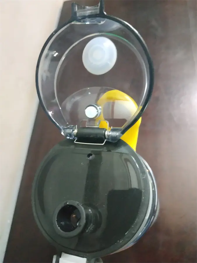 Khách hàng review Bình đựng nước nhựa 770 ml DMX-PC004 1
