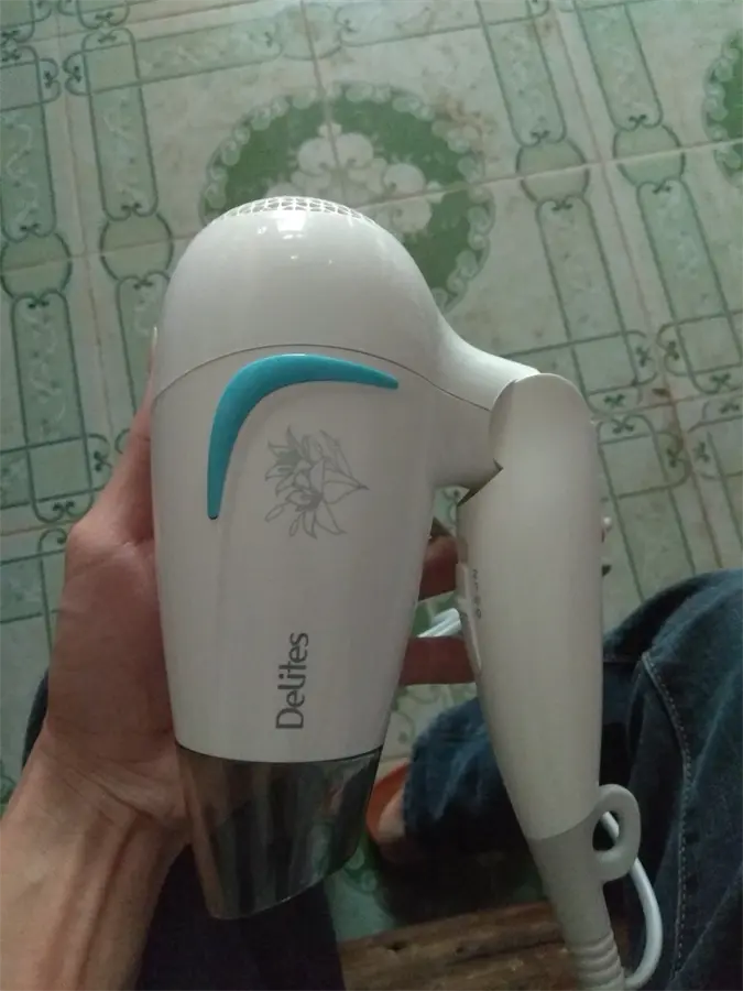 Khách hàng review Máy sấy tóc 1200W Delites MST02 25