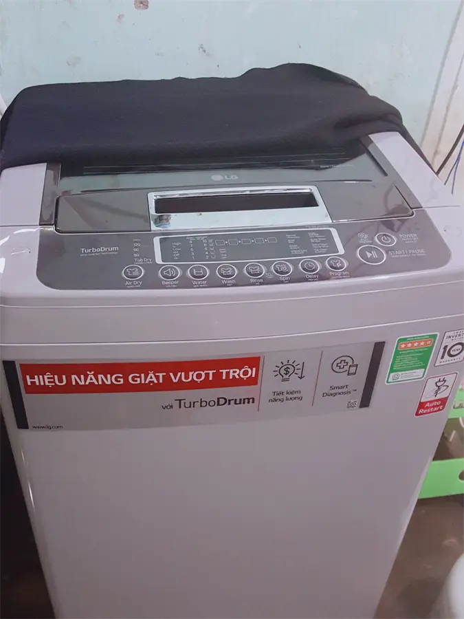 Khách hàng review Máy giặt LG Inverter 8 kg T2108VSPM 3