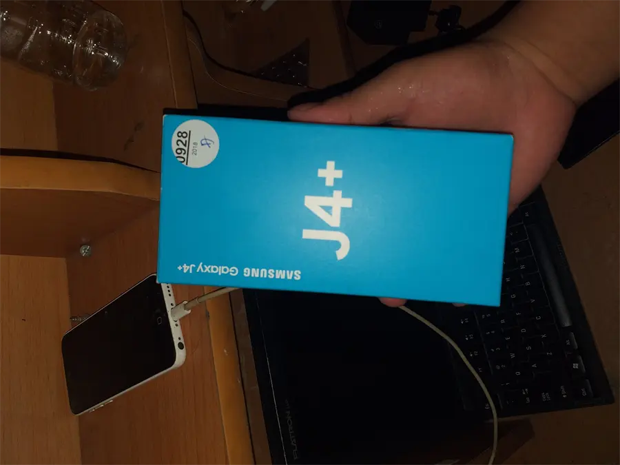 Khách hàng review Điện thoại Samsung Galaxy J4  2