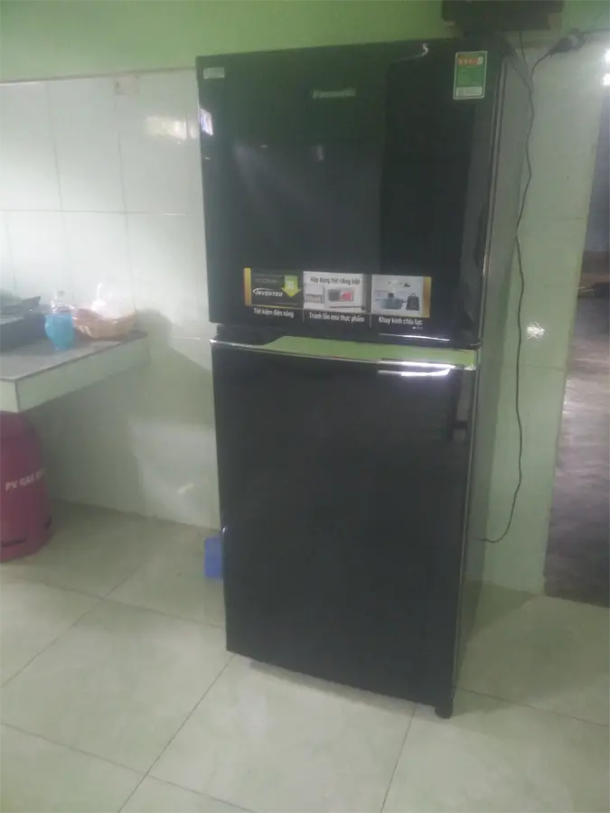 Khách hàng review Tủ lạnh Panasonic Inverter 234 lít NR-BL267PKV1 3