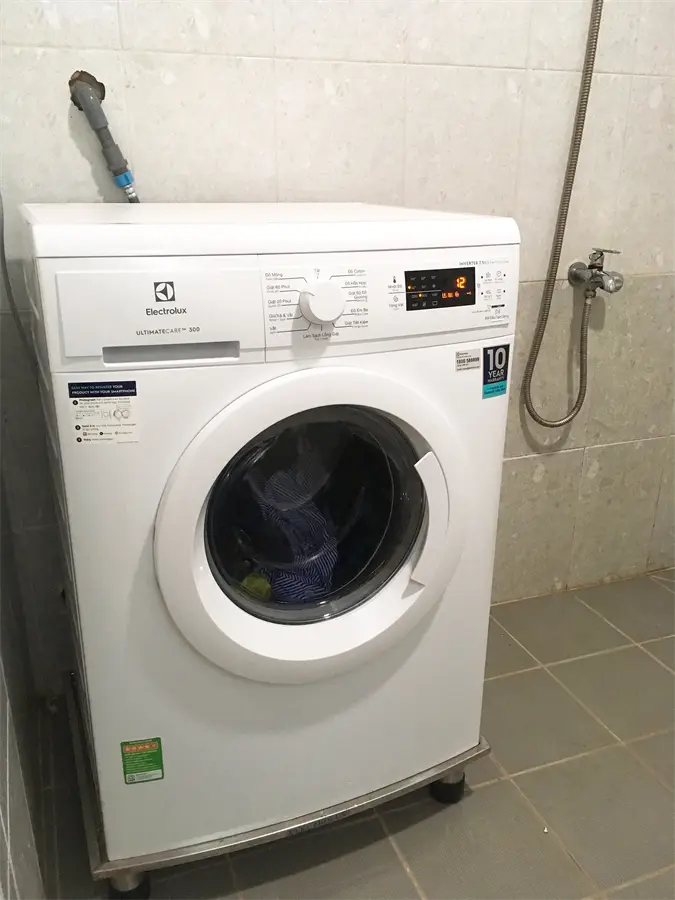 Khách hàng review Máy giặt Electrolux Inverter 7.5 Kg EWF7525DGWA 4