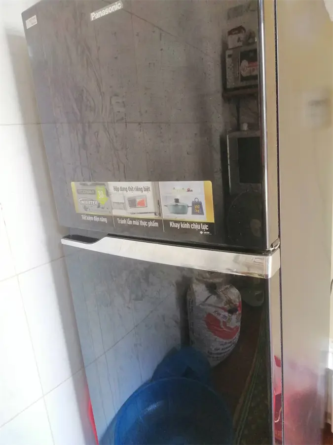 Khách hàng review Tủ lạnh Panasonic Inverter 234 lít NR-BL267PKV1 2