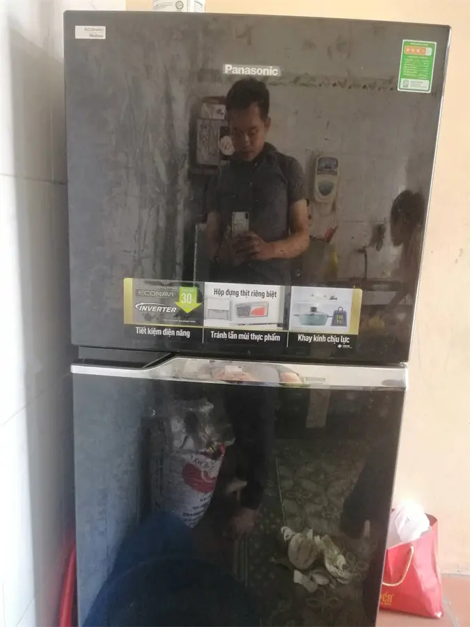 Khách hàng review Tủ lạnh Panasonic Inverter 234 lít NR-BL267PKV1 1