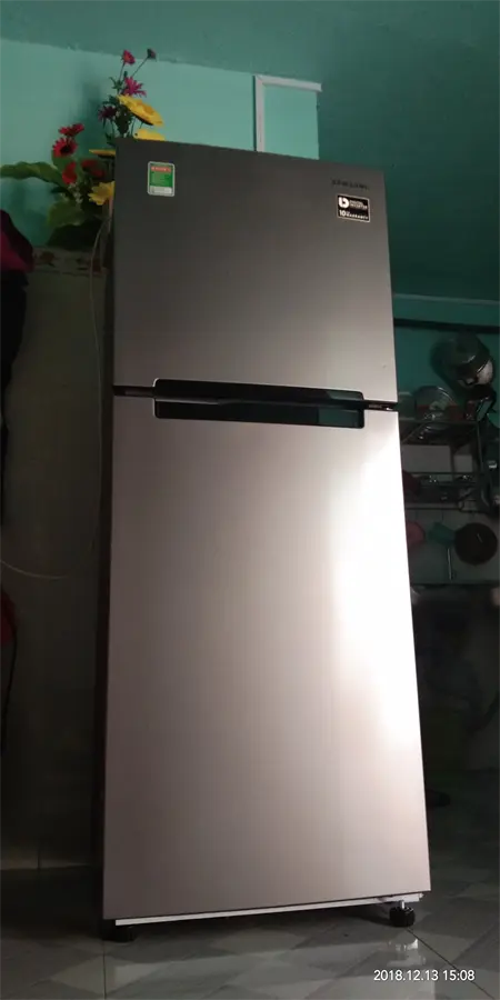 Khách hàng review Tủ lạnh Samsung Inverter 208 lít RT19M300BGS/SV 110