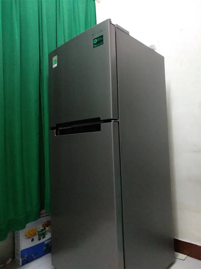 Khách hàng review Tủ lạnh Samsung Inverter 208 lít RT19M300BGS/SV 109