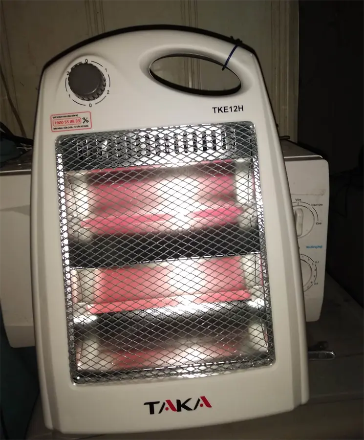 Khách hàng review Quạt sưởi halogen Taka TKE12H 800 W 1