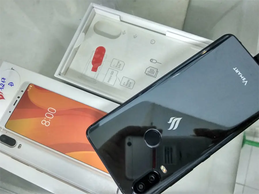 Khách hàng review Điện thoại Vsmart Active 1 10