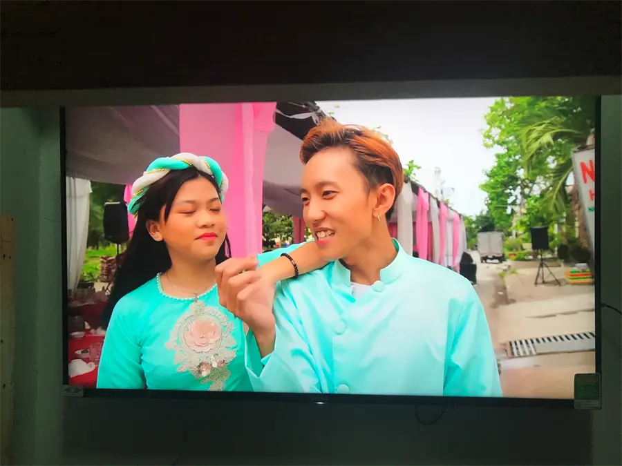 Khách hàng review Android Tivi Sony 4K 49 inch KD-49X8000E 40