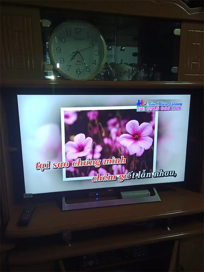 Khách hàng review Android Tivi Sony 4K 43 inch KD-43X8000E 57