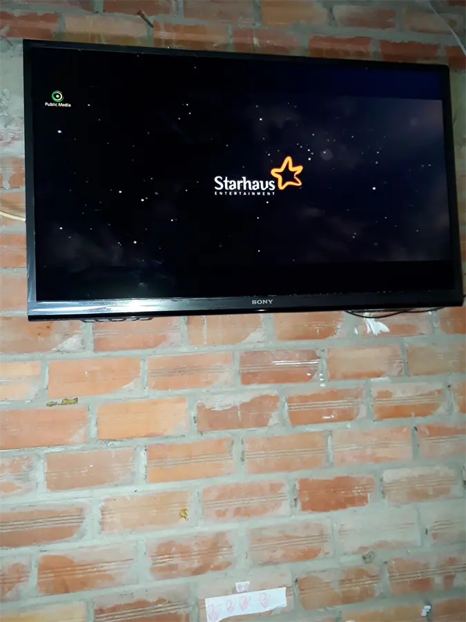 Khách hàng review Smart Tivi Sony 32 inch KDL-32W610F 37