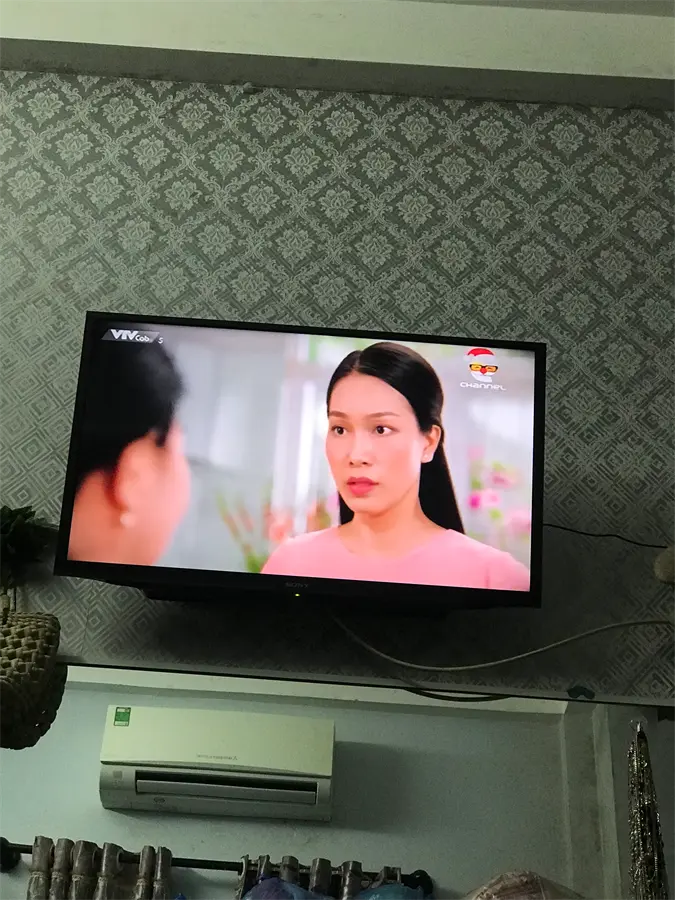 Khách hàng review Smart Tivi Sony 32 inch KDL-32W600D 84