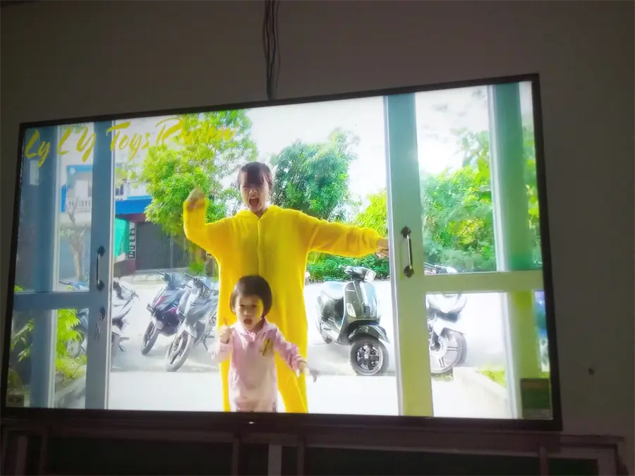 Khách hàng review Smart Tivi Sony 50 inch KDL-50W660F 49