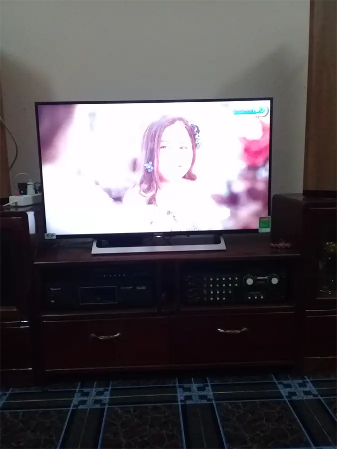 Khách hàng review Android Tivi Sony 4K 43 inch KD-43X8000E 34