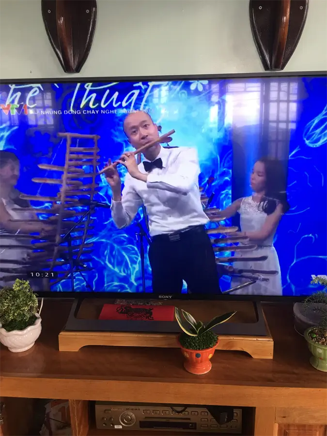 Khách hàng review Android Tivi Sony 4K 49 inch KD-49X8000E 15