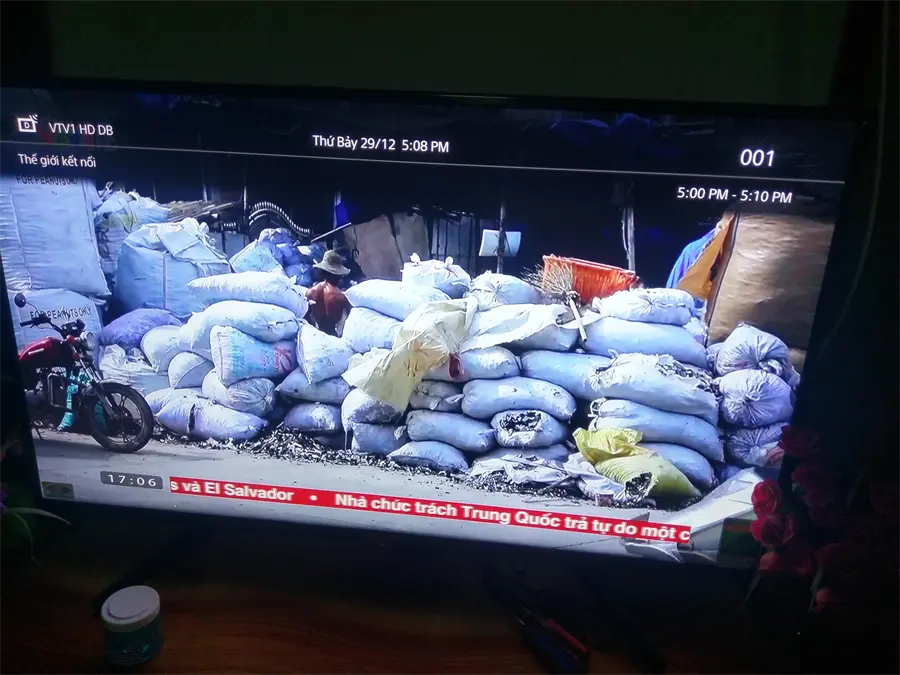 Khách hàng review Smart Tivi Sony 4K 43 inch KD-43X7000F 12