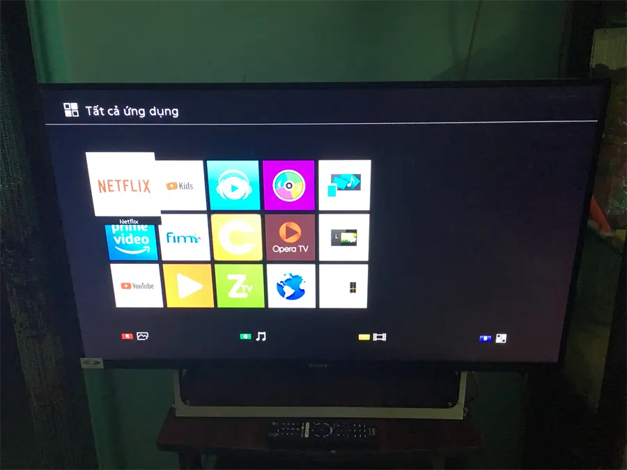 Khách hàng review Smart Tivi Sony 43 inch KDL-43W750E 1
