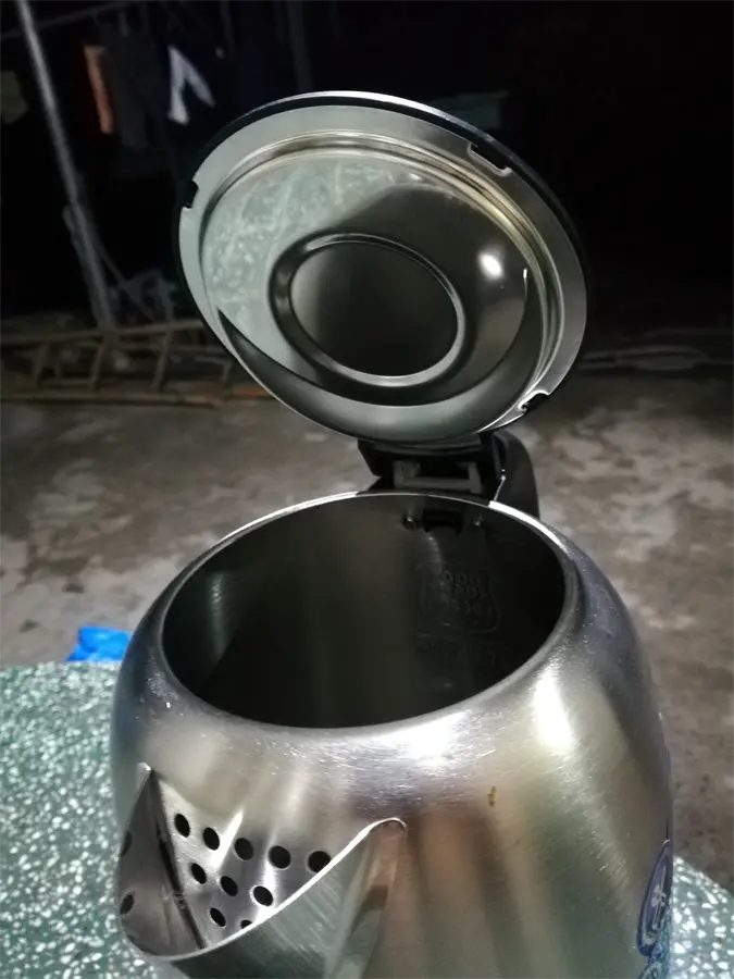 Khách hàng review Ấm đun siêu tốc Midea 1.7 lít MK-17SS 7