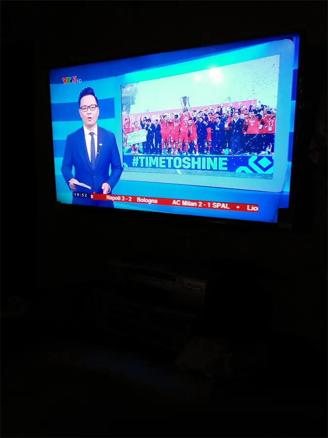 Khách hàng review Smart Tivi Sony 48 inch KDL-48W650D 11