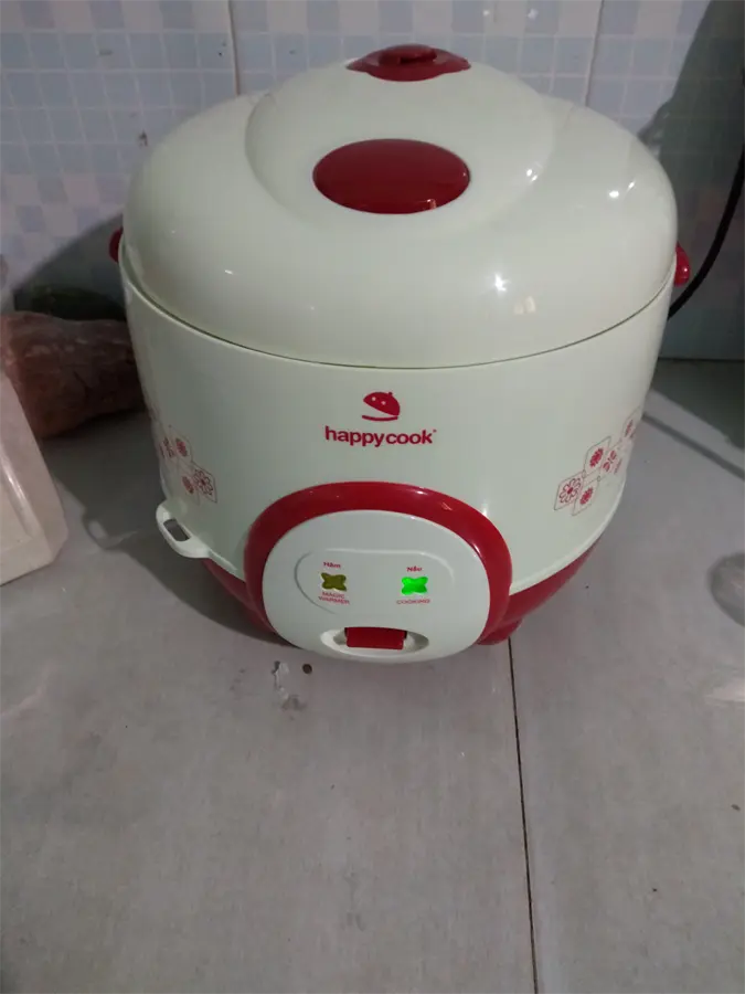 Khách hàng review Nồi cơm nắp gài Happycook 1.8 lít HC-180A 10