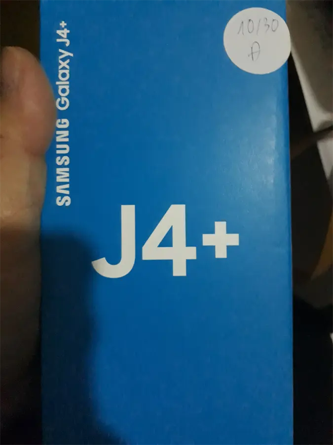 Khách hàng review Điện thoại Samsung Galaxy J4  1