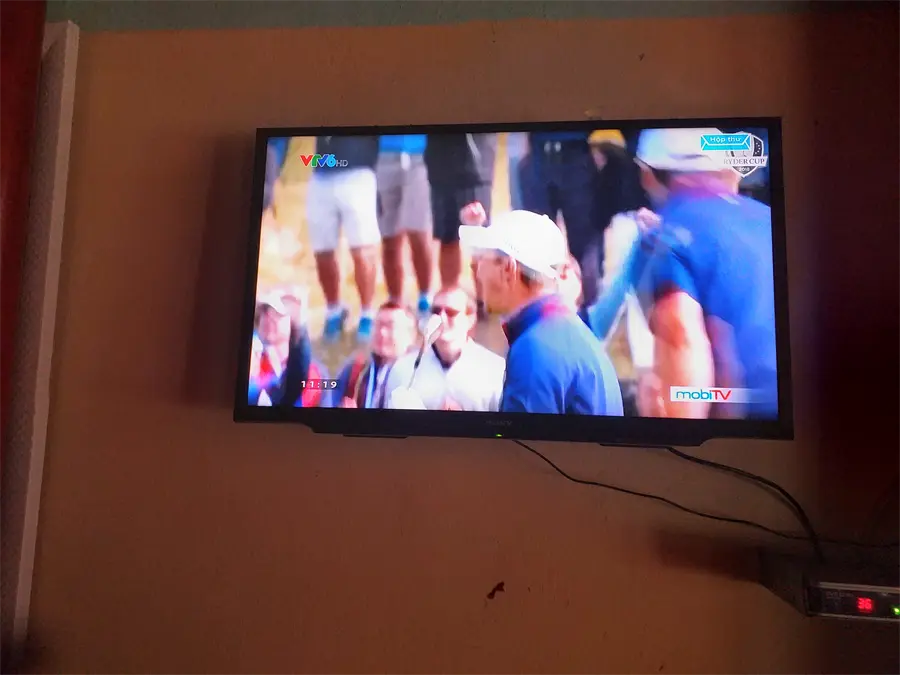 Khách hàng review Smart Tivi Sony 32 inch KDL-32W600D 18