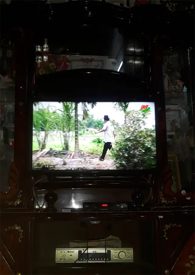 Khách hàng review Smart Tivi Sony 32 inch KDL-32W600D 12