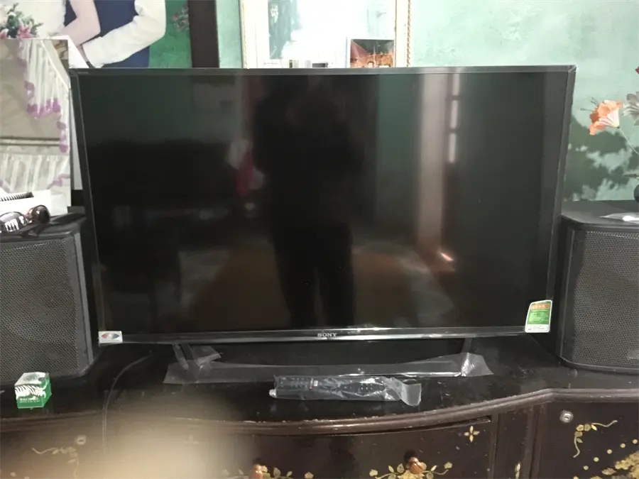 Khách hàng review Smart Tivi Sony 40 inch KDL-40W650D 8