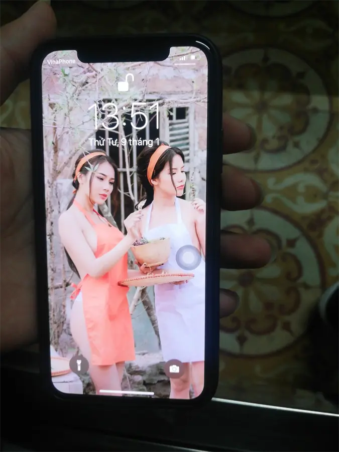Khách hàng review Điện thoại iPhone X 64GB 2