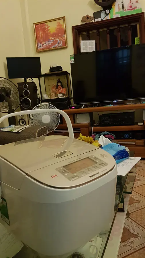Khách hàng review Nồi cơm điện cao tần Panasonic 1.8 lít SR-AFY181WRA 2