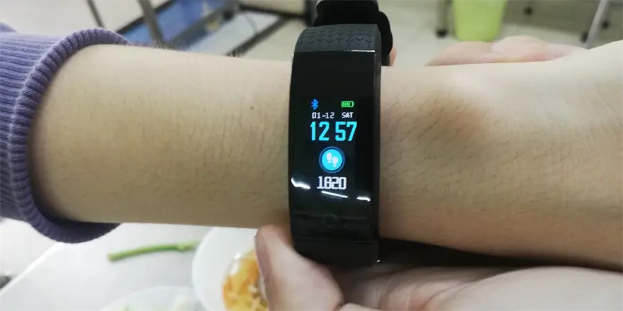 Khách hàng review Vòng tay thông minh Sinophy Sport B12 6