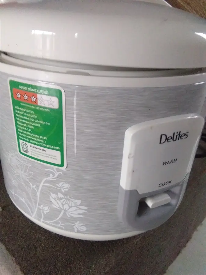 Khách hàng review Nồi cơm nắp gài Delites 1.8 lít NCG1805 60