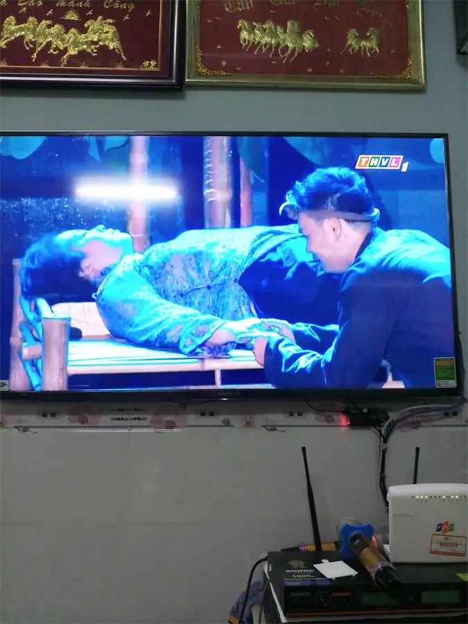 Khách hàng review Android Tivi Sony 49 inch KDL-49W800F 8