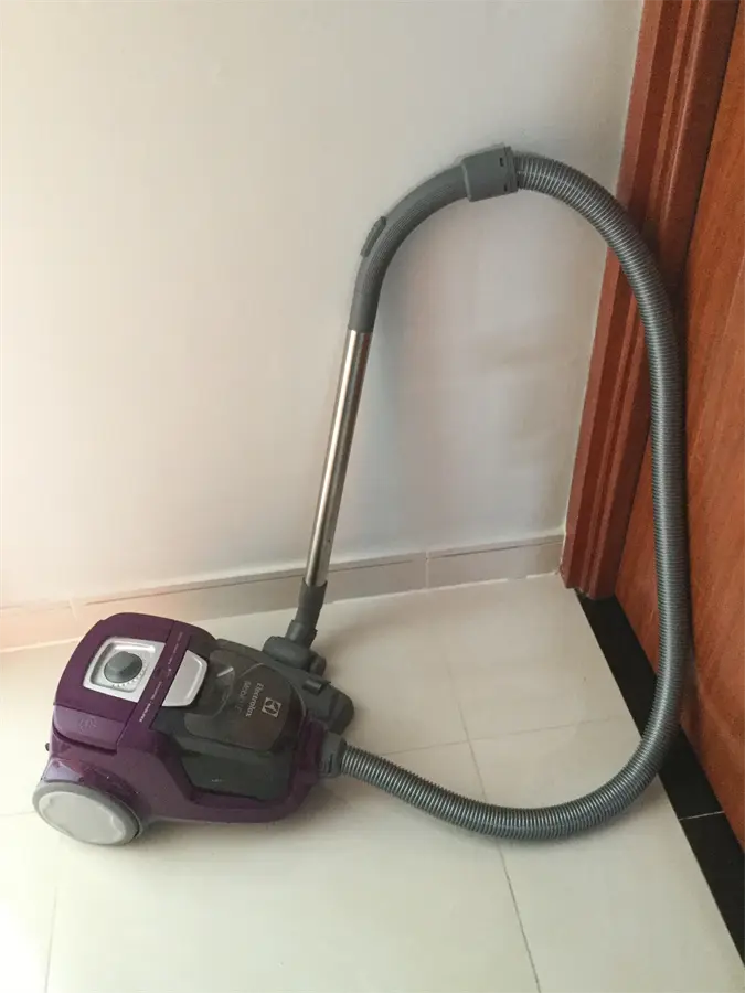 Khách hàng review Máy hút bụi Electrolux ZLUX1811 1800 W 3
