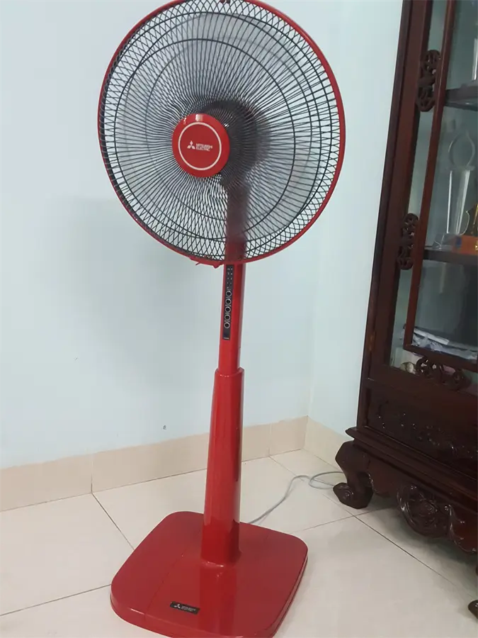 Khách hàng review Quạt đứng Mitsubishi LV16-RV CY-GY xám đậm 2