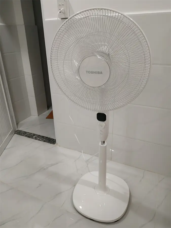 Khách hàng review Quạt đứng Toshiba 9 cánh F-LSD10(W)VN 30W 12