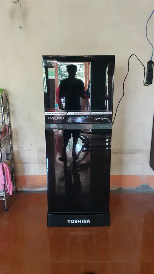 Khách hàng review Tủ lạnh Toshiba Inverter 194 lít GR-A25VM (UKG) 33