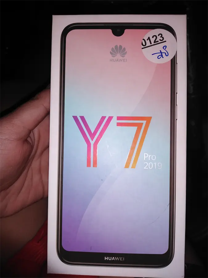 Khách hàng review Điện thoại Huawei Y7 Pro (2019) màu đỏ 1