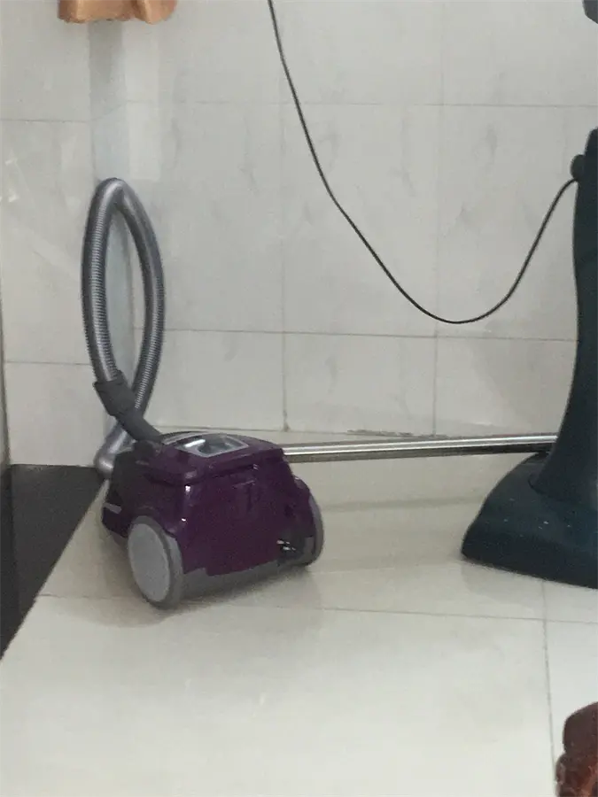 Khách hàng review Máy hút bụi Electrolux ZLUX1811 1800 W 1