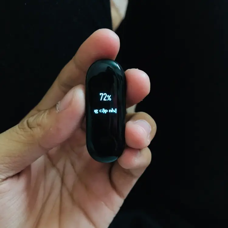 Khách hàng review Vòng đeo tay thông minh Mi Band 3 12