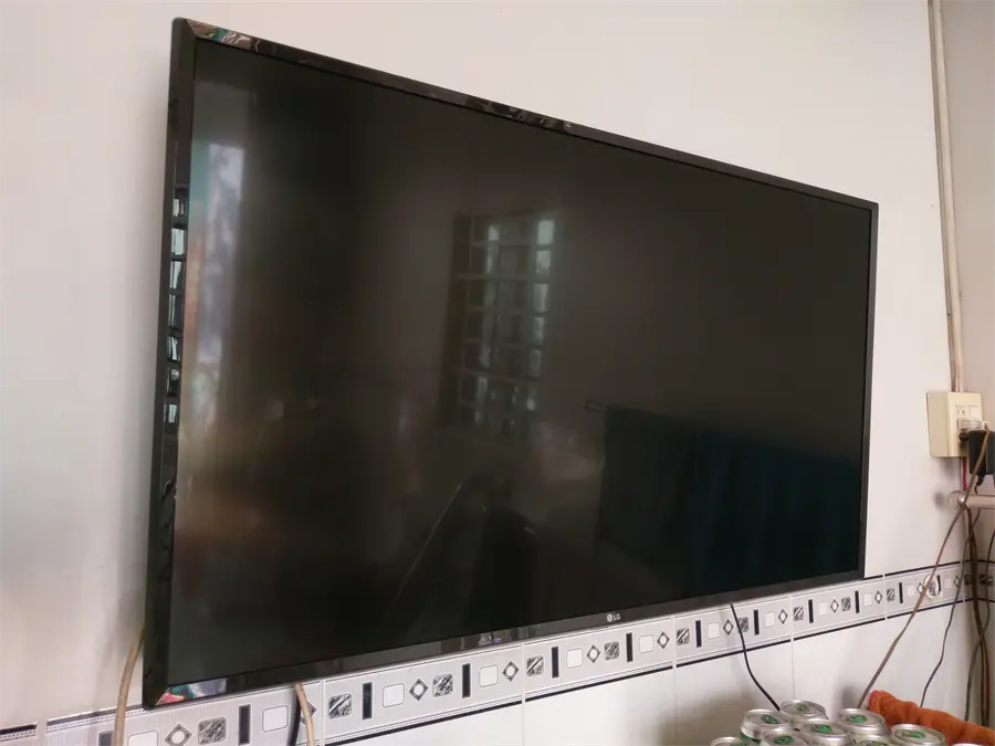 Khách hàng review Smart Tivi LG 4K 43 inch 43UK6340PTF 22