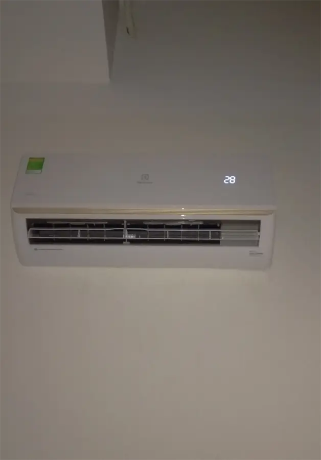 Khách hàng review Máy lạnh Electrolux Inverter 1 HP ESV09CRR-C2 7